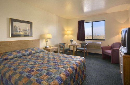 Hudsonville Hotel | Travelodge by Wyndham Hudsonville
