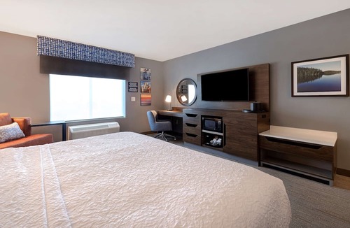 Crown Point Hotel | Hampton Inn Crown Point