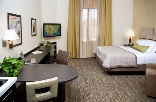 Brighton Hotel | Candlewood Suites Brighton by IHG