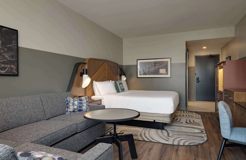 Fishers Hotel | Hotel Nickel Plate Fishers, Tapestry Collection By Hilton