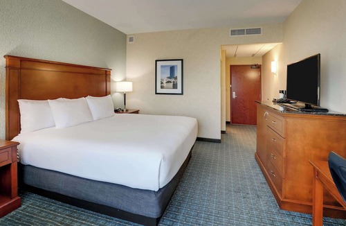 Grand Rapids Hotel | Drury Inn & Suites Grand Rapids