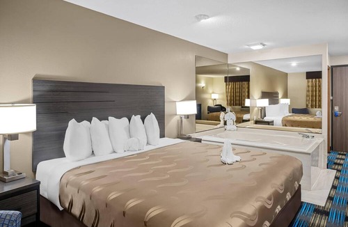 Grandville Hotel | Rodeway Inn Grandville - Grand Rapids