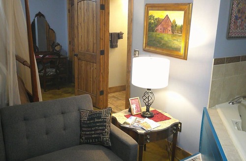 Gnaw Bone Bed & Breakfast | Lil Black Bear Inn
