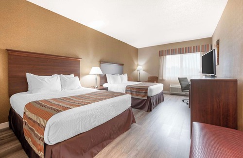 Peru Hotel | Best Western Circus City Inn