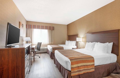 Peru Hotel | Best Western Circus City Inn
