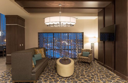 Midtown Hotel | Hampton Inn & Suites Grand Rapids Downtown