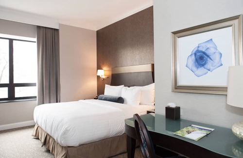 Homewood Hotel | La Banque Hotel
