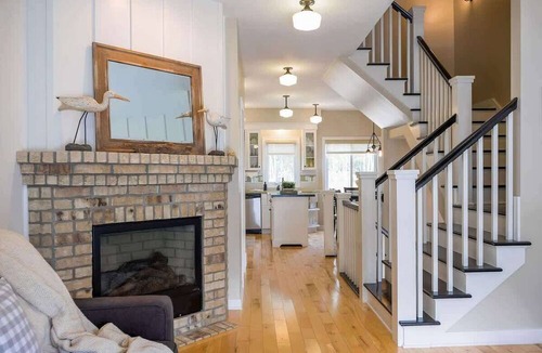 Holland Condo | The Chesapeake: 3BR Boutique Suite Sleeps 10 | Pool, Hot Tub, Free Golf, Lake Mac Views