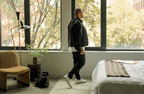 Near West Side Apartment | The Neighborhood Hotel - Little Italy LI