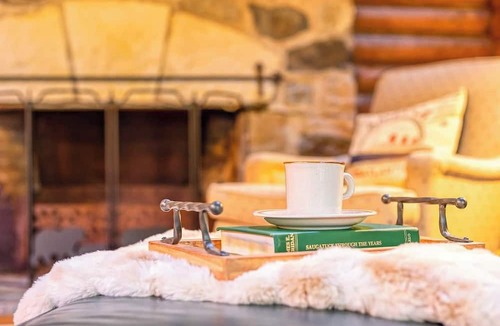 Saugatuck Cabin | This cabin is a 2 bedroom(s), 1.5 bathrooms, located in Saugatuck, MI.