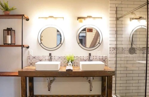 Niles Apartment | Rivers Edge Lofts - Unit 5