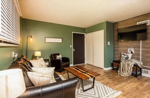 Lansing Apartment | Fairlane #8 | The Den