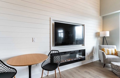 Grand Haven Condo | Spacious Condo Perfect for Fun Family Getaways