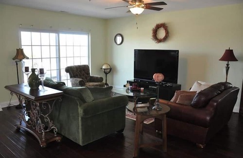 New Buffalo Condo | Condo in the Heart of New Buffalo with Heated Pool!