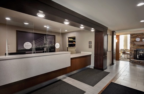 Holland Apartment | King Suite w/Pool & Breakfast | Near Downtown