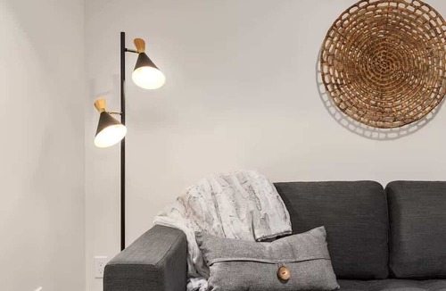Grand Rapids Apartment | Lehigh Suite - Urban Sanctuary Luxury Stay with Private Parking