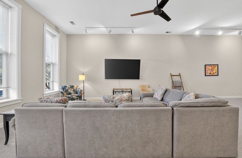 Holland Apartment | Bright 3-Bedroom Downtown Holland Apartment