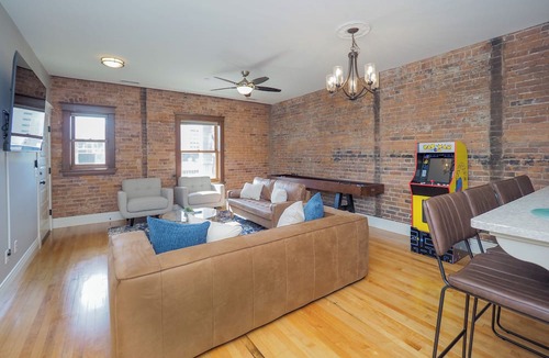 Central Business District Apartment | Dreamy Downtown Industrial Luxury Loft