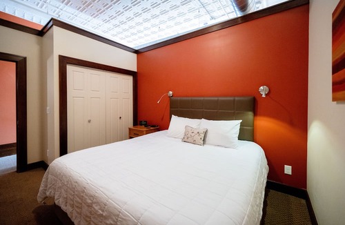 Holland Condo | Modern Condo in Downtown Holland: The Macatawa