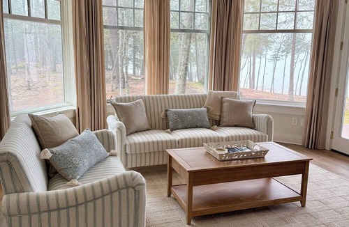 Harbor Springs House | Charming Beachfront Cottage on Lake Michigan near Harbor Springs