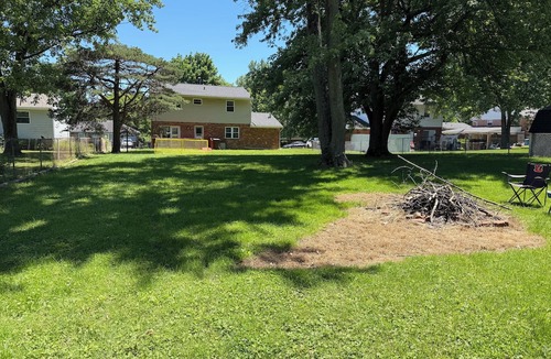 Elsmere House | “Space Between The Faith” 5 Bedroom home/sleeps 10 Close to area attractions