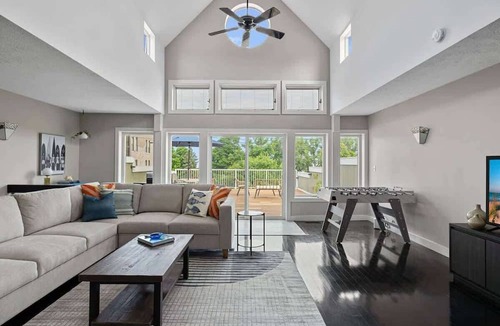 Saint Joseph Condo | Juniper Presents: City Surf Loft-Wlk to Silver Beach, Shops & Dining