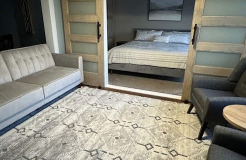 Montague Apartment | Waterfront White Lake Suite | Private Deck & King Bed