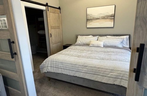 Montague Apartment | Waterfront White Lake Suite | Private Deck & King Bed