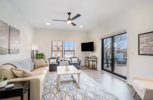 Holland Condo | The George and Evelyn on 8th, George 201