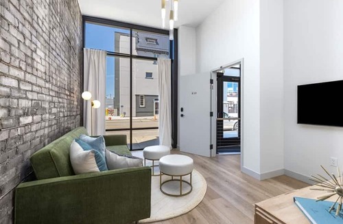 Grand Rapids Apartment | Downtown 5BR with private patio