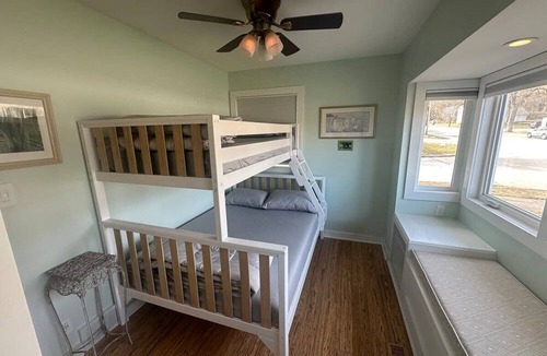 Rockford Apartment | Downtown Rockford Duplex