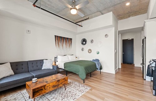 Northeast South Bend Apartment | The Overlook | Downtown | ND