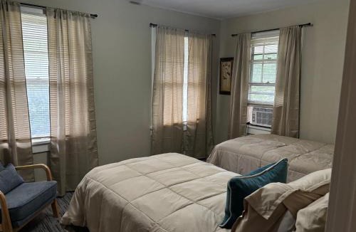 Defiance Apartment | The Inn on Holgate Avenue Suite II Upstairs