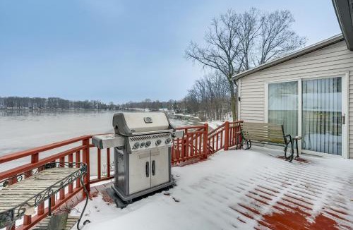 Paw Paw House | Lakefront Home w/Views, 7 Mi to Dtwn Paw Paw