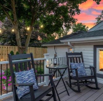 Ann Arbor House | River Rock Guest House Quiet Haven Near Ann Arbor, U-M & River Trails