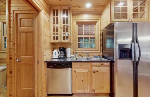 Saugatuck House | Kingfisher Cove Cabin 19
