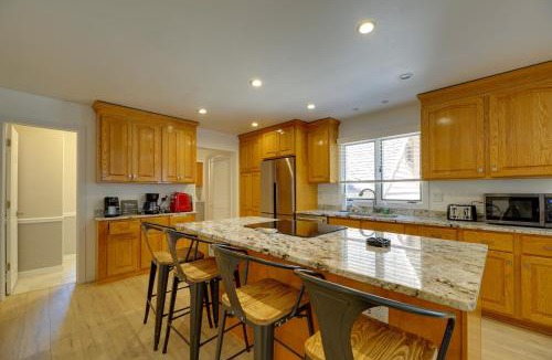 Holland House | 1 Mi to Tunnel Park: Holland Home w/Fire Pit