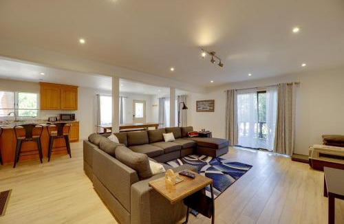 Holland House | 1 Mi to Tunnel Park: Holland Home w/Fire Pit