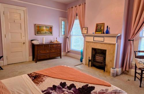 Downtown Toledo Bed & Breakfast | The Kings Throne Inn and Guest House