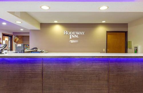 Coopersville Hotel | Rodeway Inn Coopersville