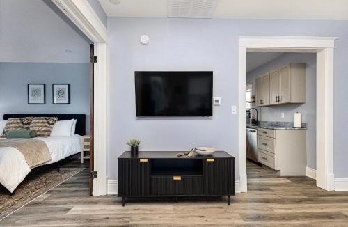 Michigan City Apartment | Remodeled Washer Dryer Mins to Beach & Downtown