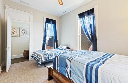 Babe Denny House | Indy Stadium Villas 707