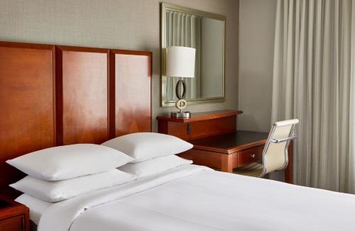 Romulus Hotel | Detroit Metro Airport Marriott