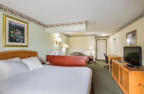 Three Rivers Hotel | Americas Best Value Inn Three Rivers