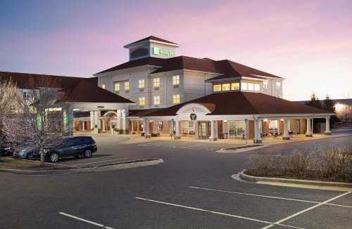 East Paris Hotel | Holiday Inn Grand Rapids-Airport by IHG