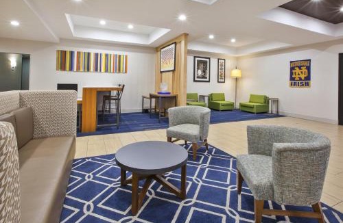 Niles Hotel | Holiday Inn Express Niles by IHG