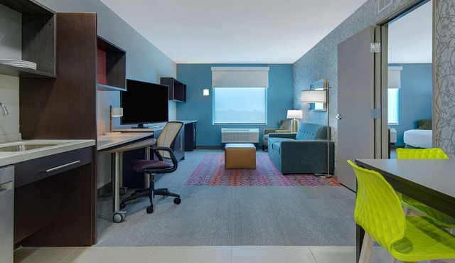 Home2 Suites By Hilton Grand Rapids Airport