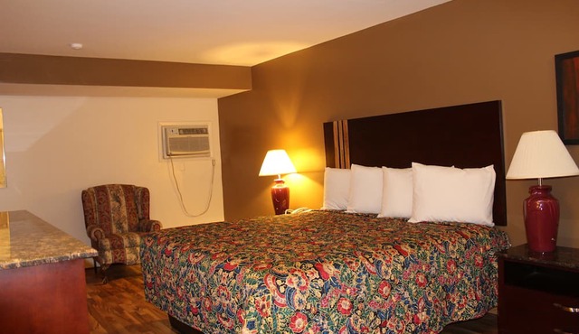 American Inn & Suites