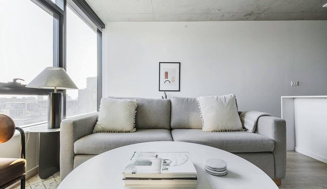 Impeccable W Loop 1BR w/Gym, Pool, Rooftop, Spa & W/D, by Blueground