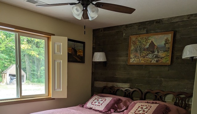 Morton Barn, 25 acres of woods, trails setting, 1.5 acres fishing pond